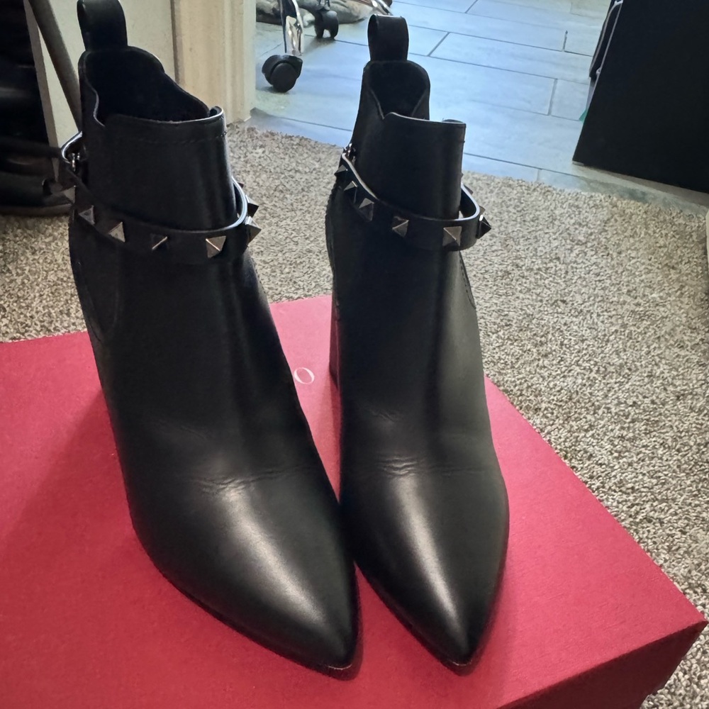 Valentino Garavani black rock stud booties